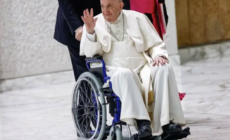 Dolor de rodilla del papa obliga cancelar misa Corpus Christi
