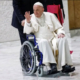 Dolor de rodilla del papa obliga cancelar misa Corpus Christi