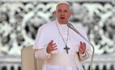 El papa quiere mayor atención de Iglesia a separados y divorciados