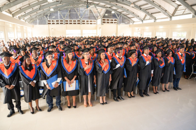La UCATEBA realiza su XXVII Graduación Ordinaria